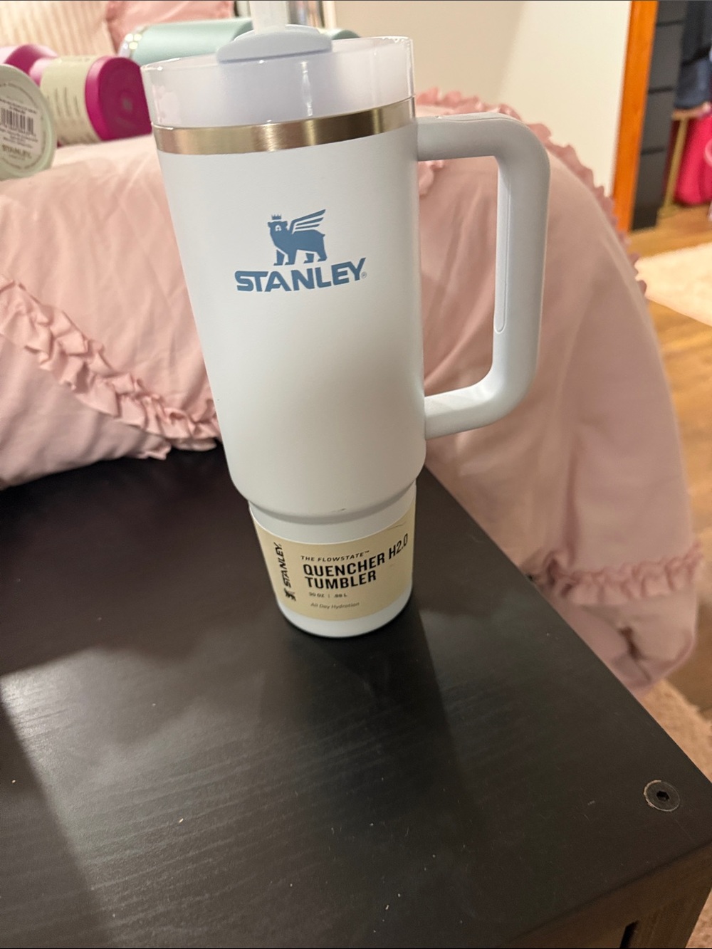 Glacier color 30oz Stanley flowstate quencher tumbler with straw lid